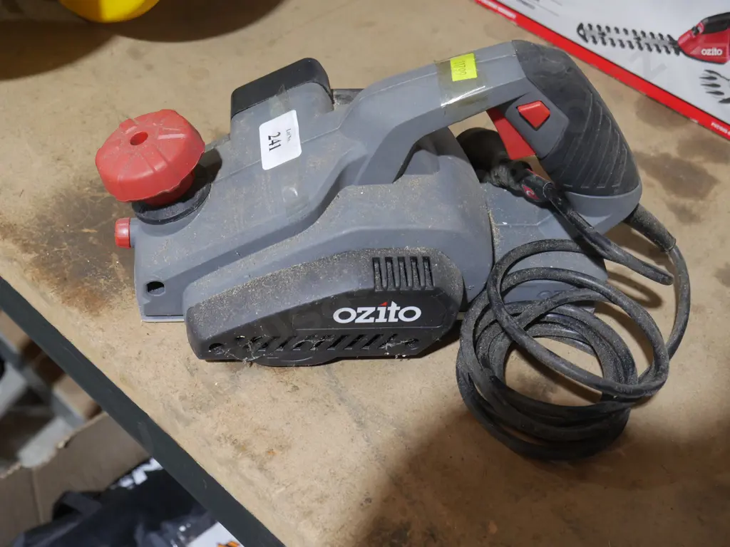 Ozito wood planer Image 1++