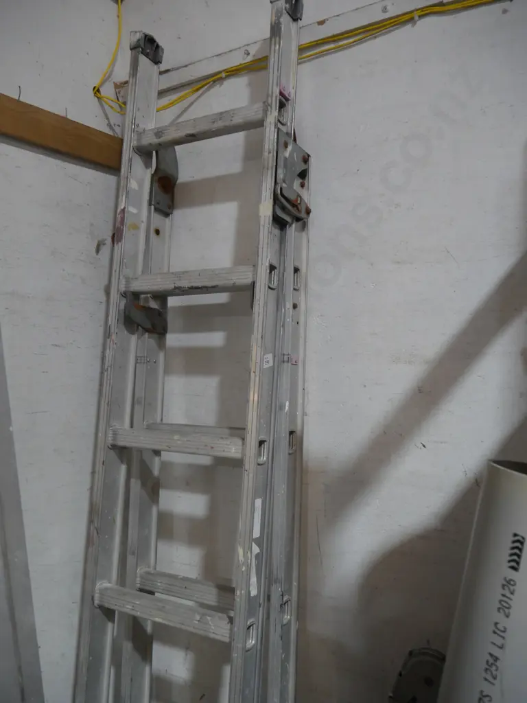 Ladder Image 1++