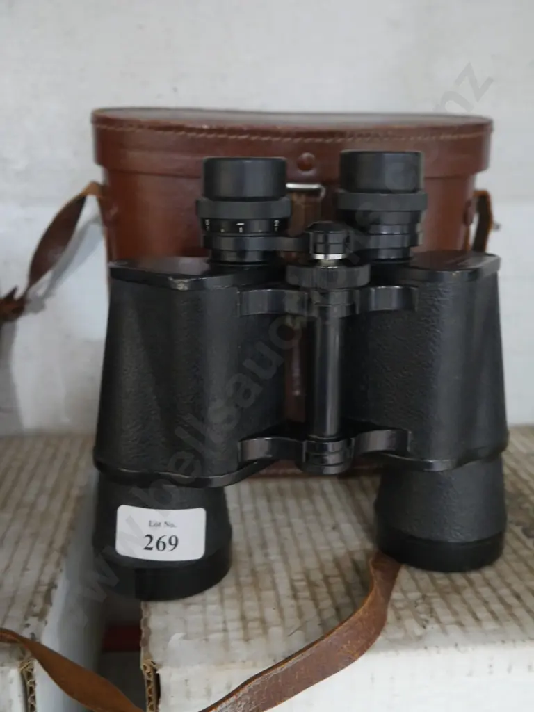 Binocular and case Image 1++