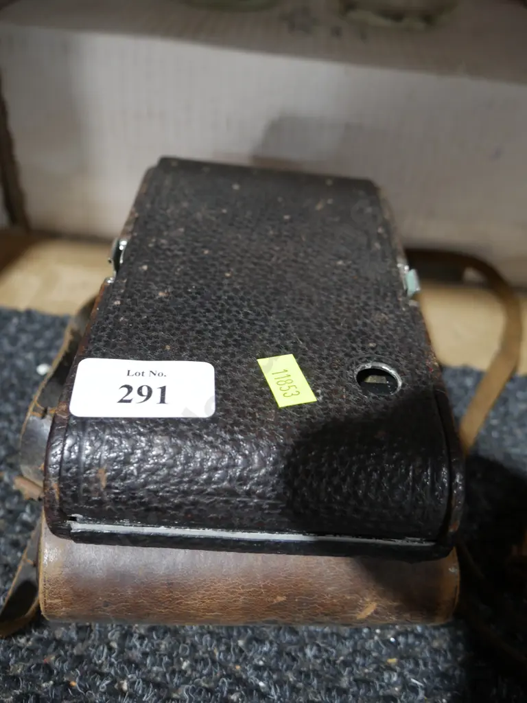 Folding camera Image 1++