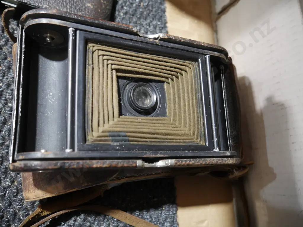 Folding camera Image 1++