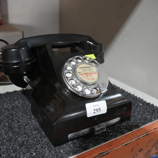 Dial telephone