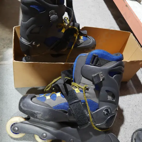 Roller blades