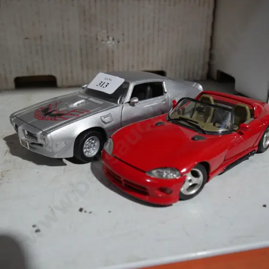 2 model cars