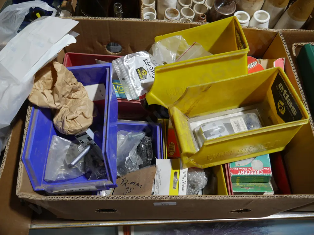 Garage sundries Image 1++