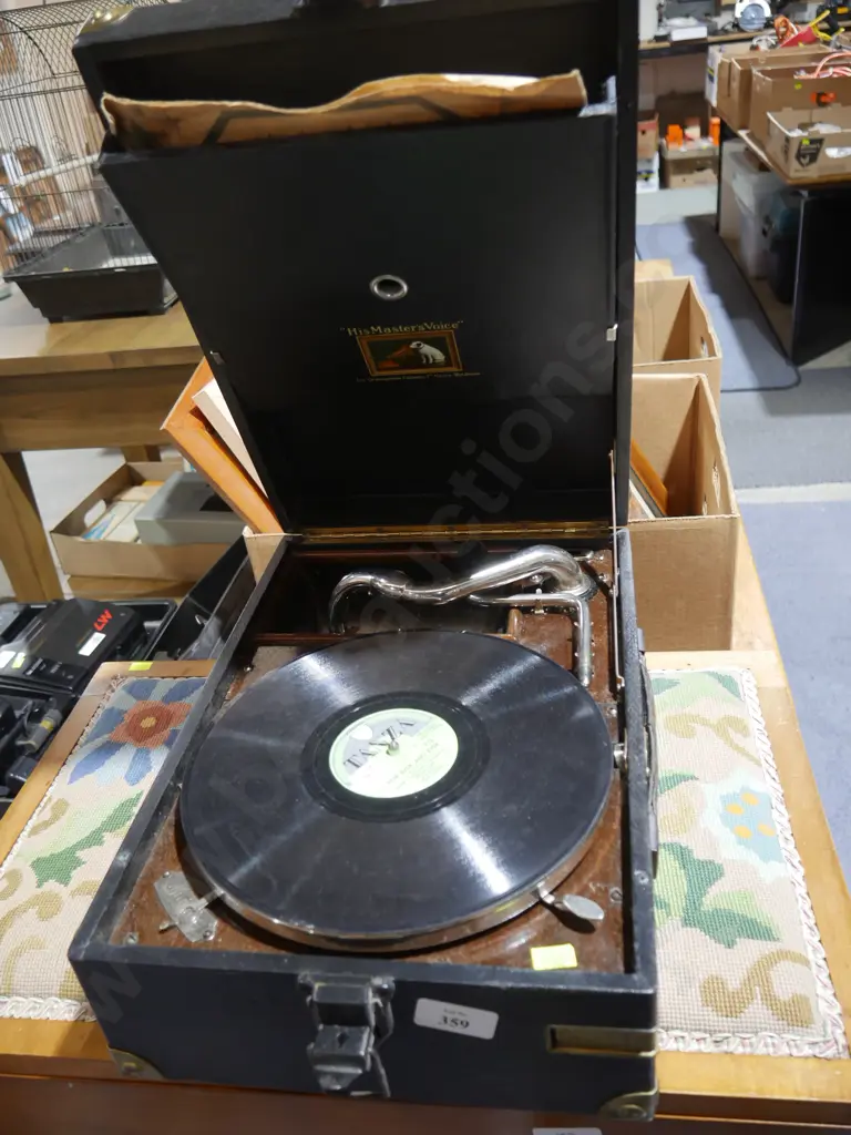 His masters voice gramophone Image 1++