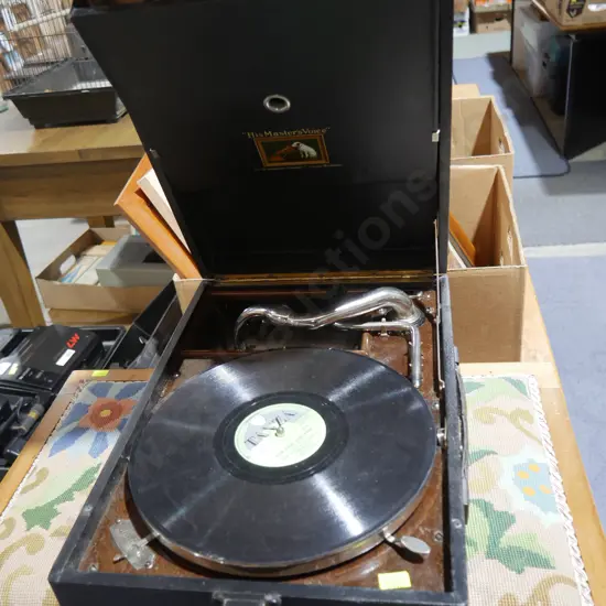 His masters voice gramophone