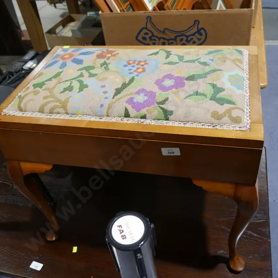 Piano stool