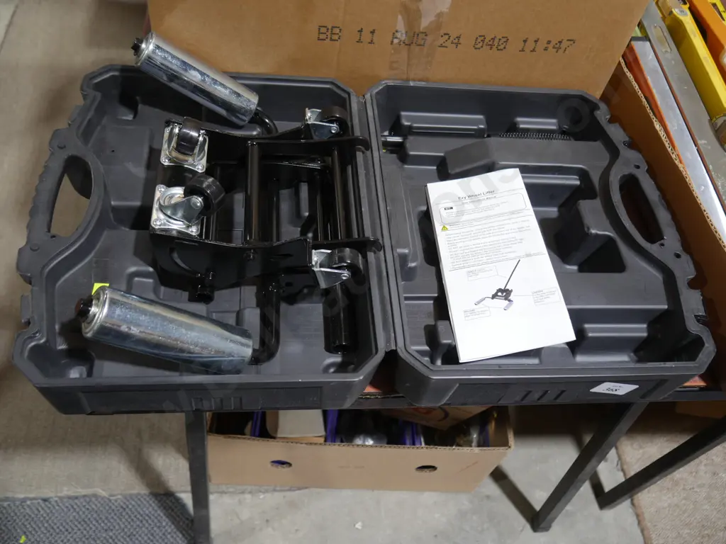 Ezy wheel lifter Image 1++