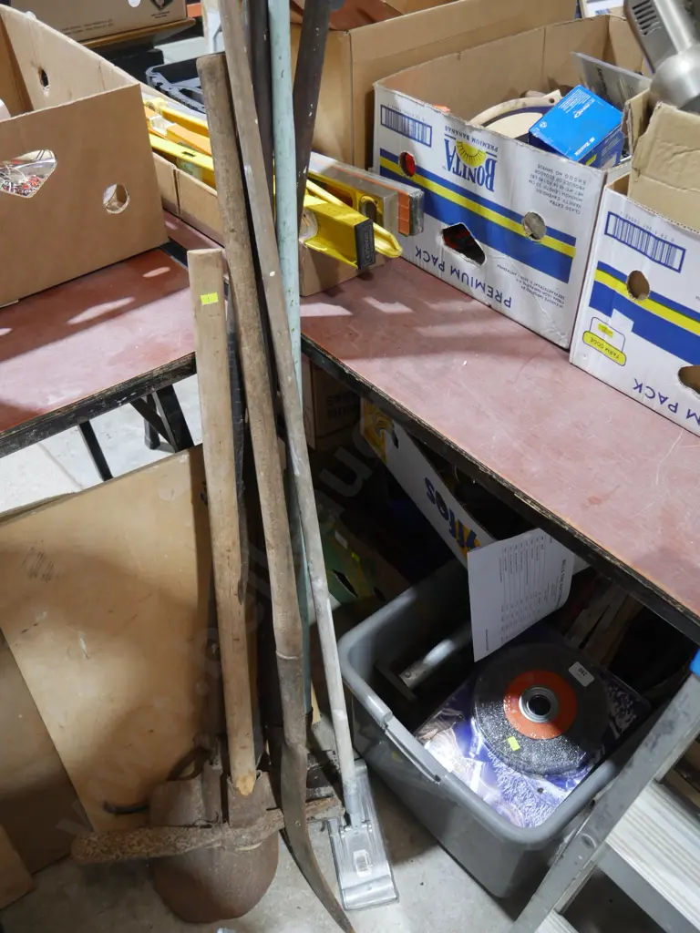 Assorted gardening tools etc Image 1++