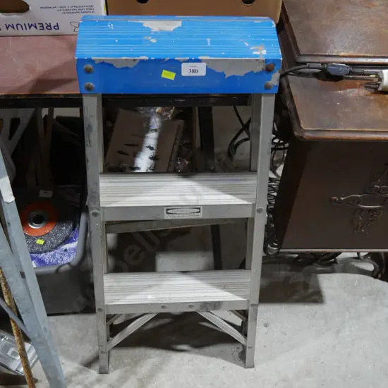Step ladder