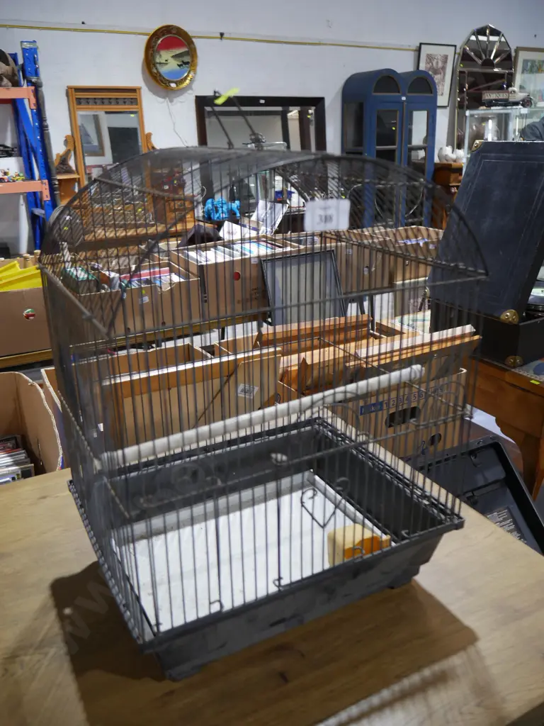 Birdcage Image 1++