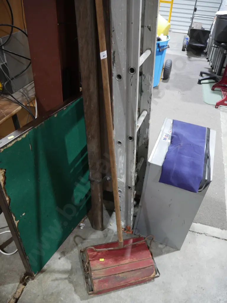 Carpet sweeper Image 1++