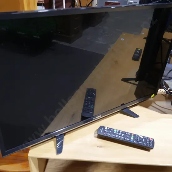 Panasonic 32-in TV