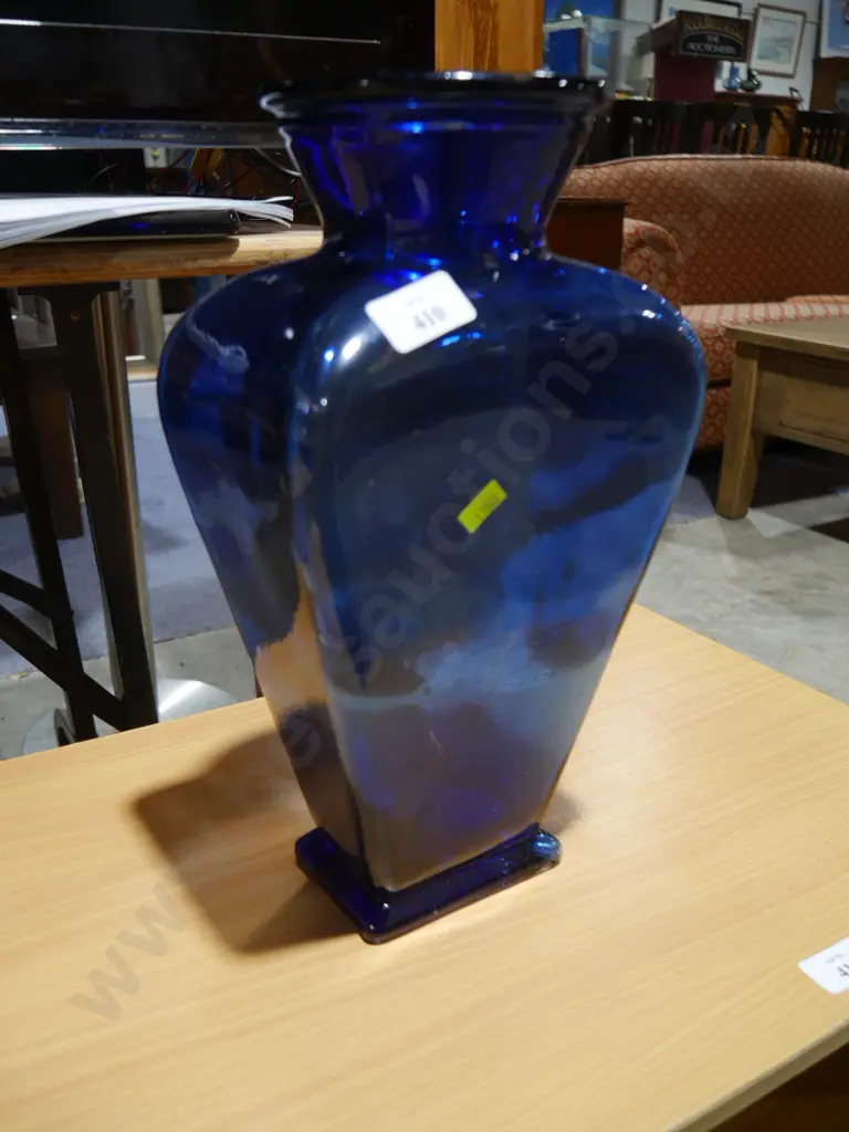 Blue glass vase Image 1++