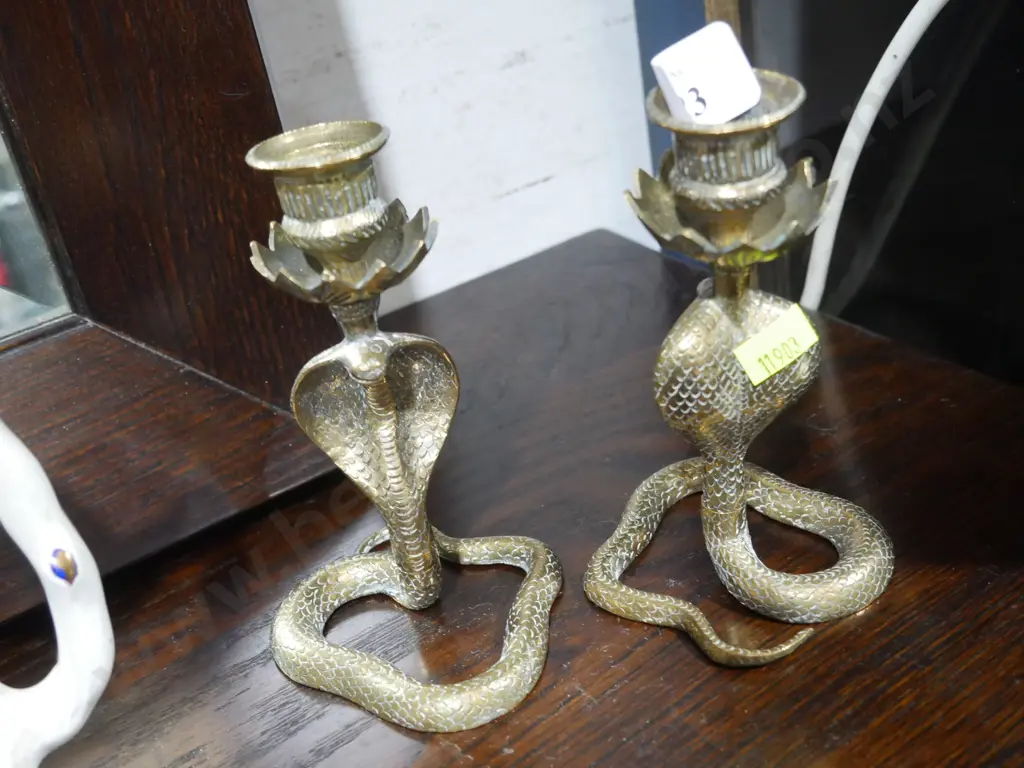 2 brass cobra candlestick holders Image 1++