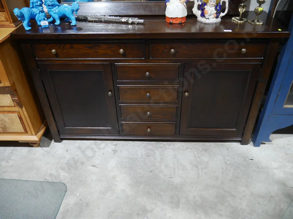 Sideboard Image 1++