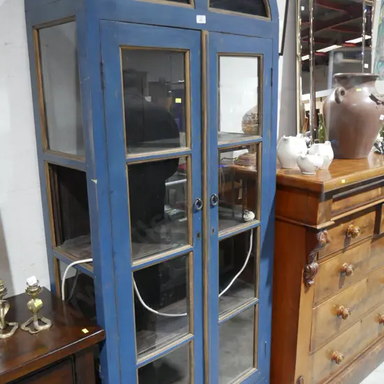 Display cabinet
