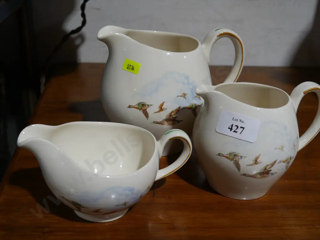 Three-piece Alfred Meakins jugs Image 1++
