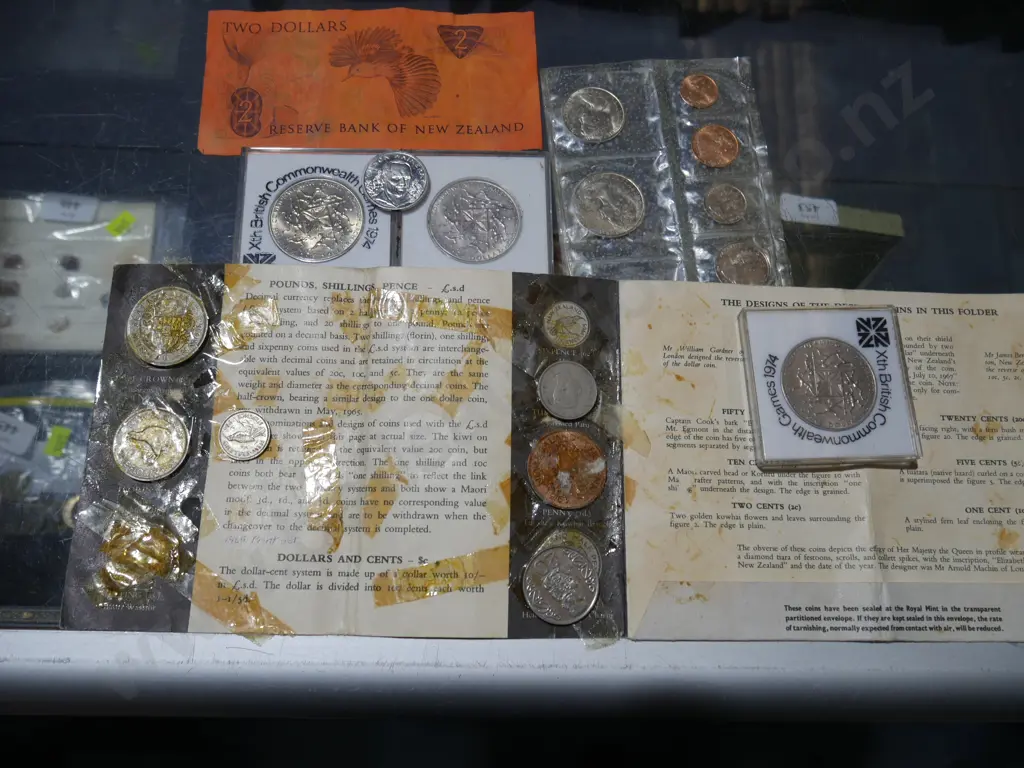 Assorted coins Image 1++