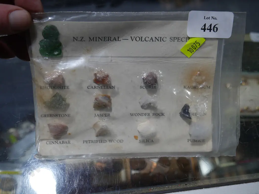 New Zealand mineral - volcanic specimens Image 1++