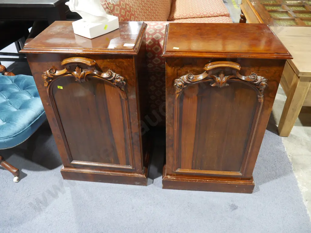 Two bedside cabinets Image 1++