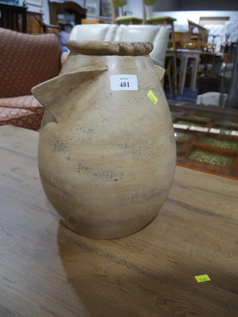 Pottery vase Image 1++
