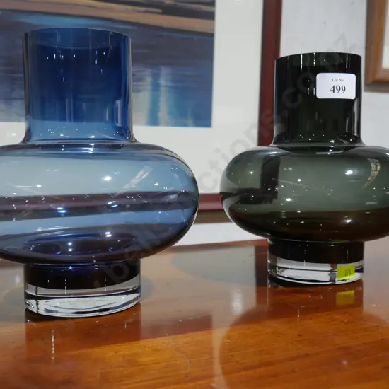 2 Glass vases