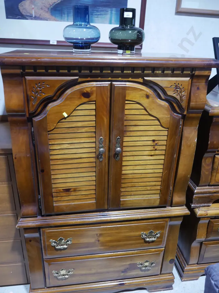 Five piece bedroom suite Image 1++