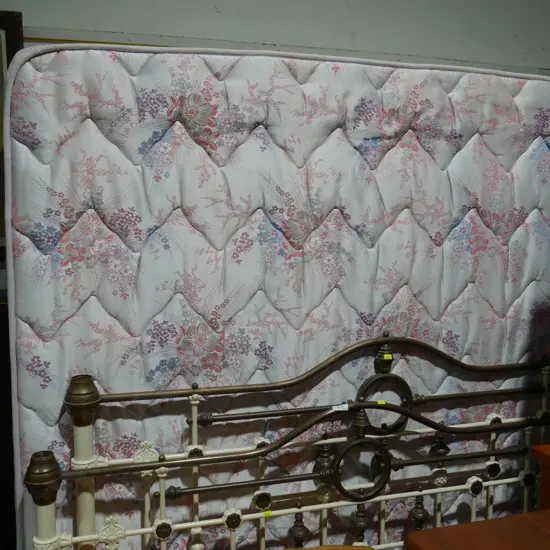 4 post bed