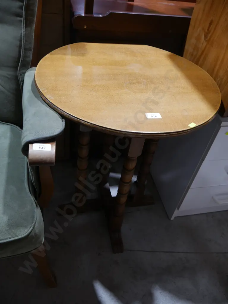 Wine table Image 1++