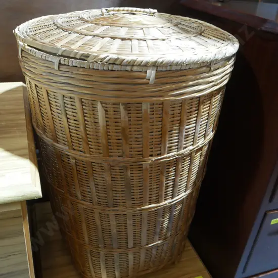 Laundry basket