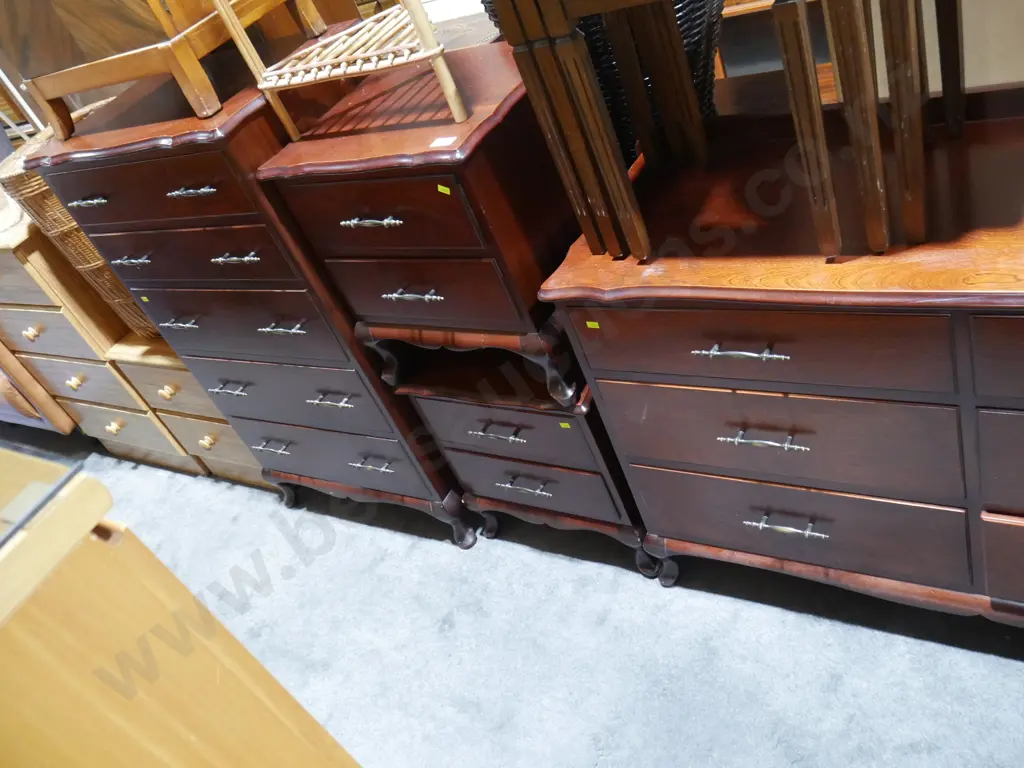 Four piece bedroom suite Image 1++