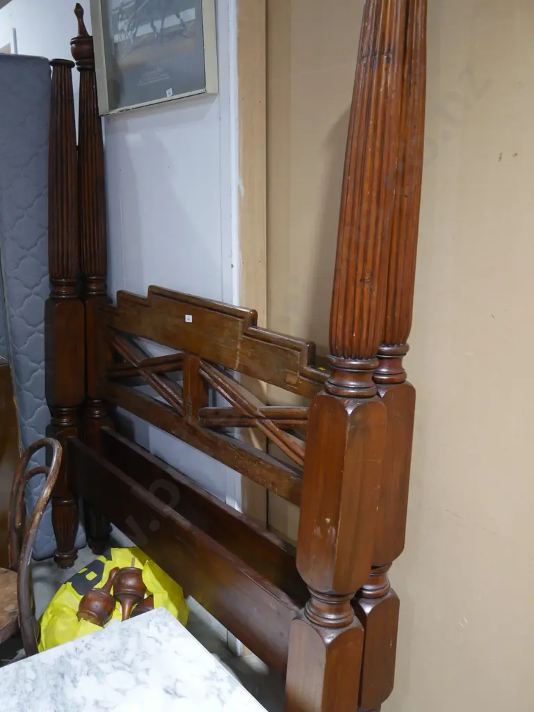 4 poster bed frame Image 1++