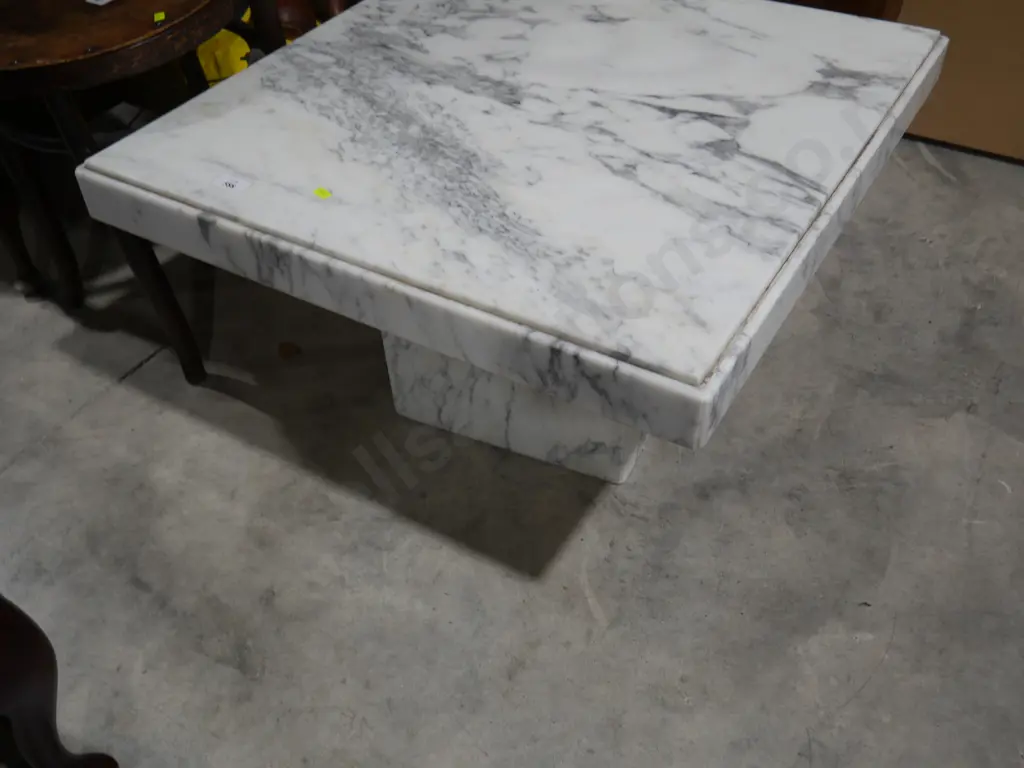 Marble coffee table Image 1++