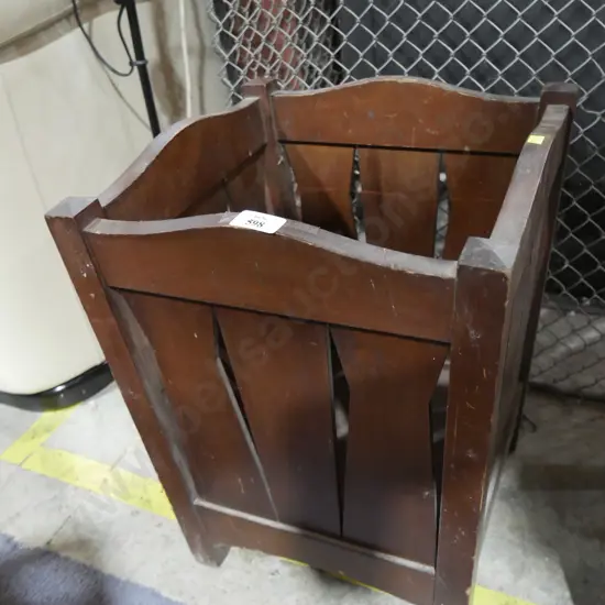 Wood basket