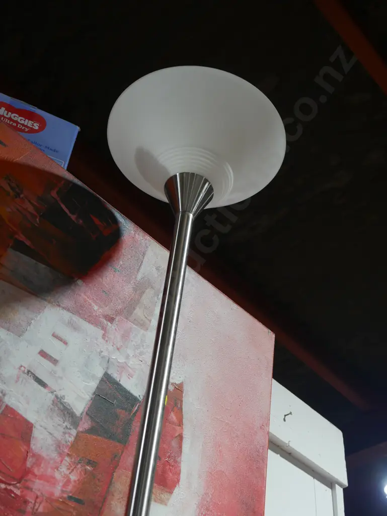 Standard lamp Image 1++