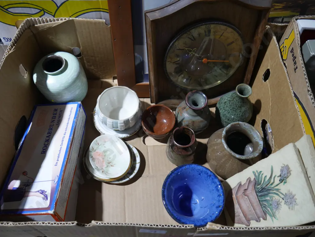 Pottery, clocks etc Image 1++