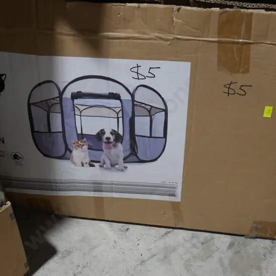 Folding pet play pen