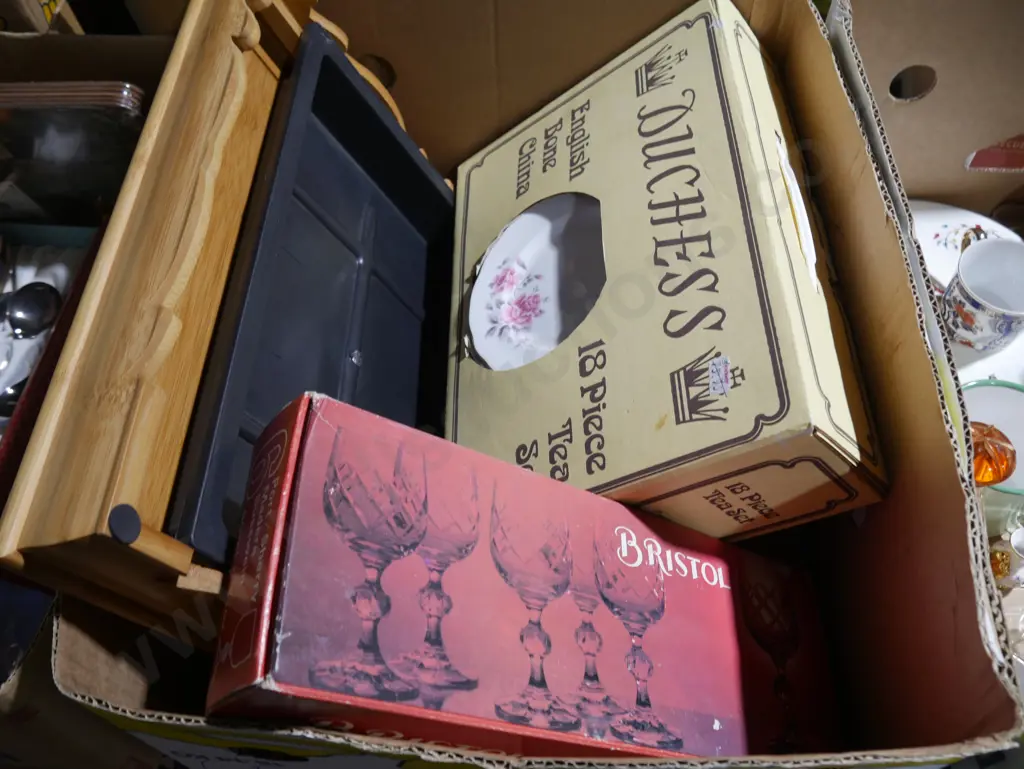 Teaset, trays etc Image 1++