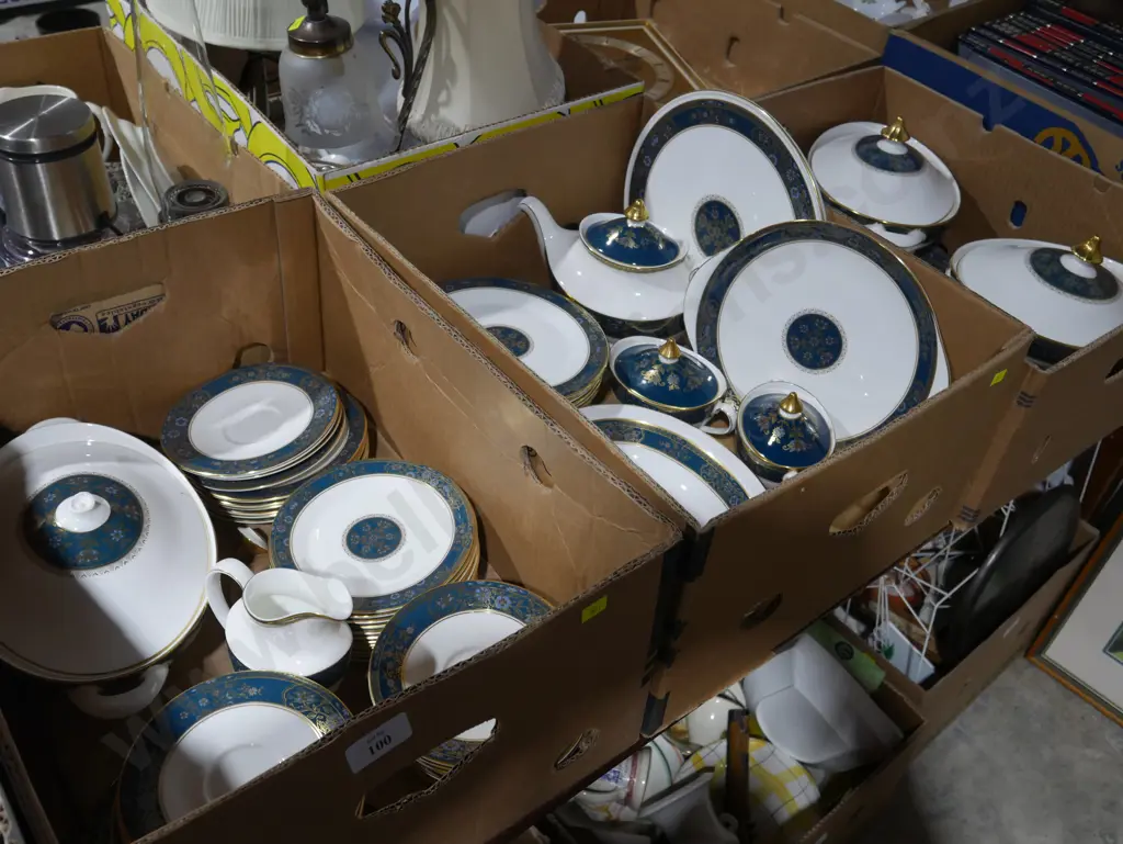 Large Royal Doulton dinner set Image 1++