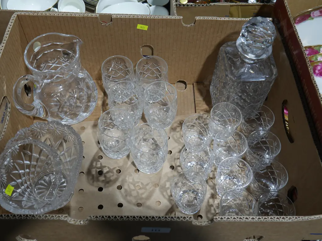 Crystal, decanter Image 1++