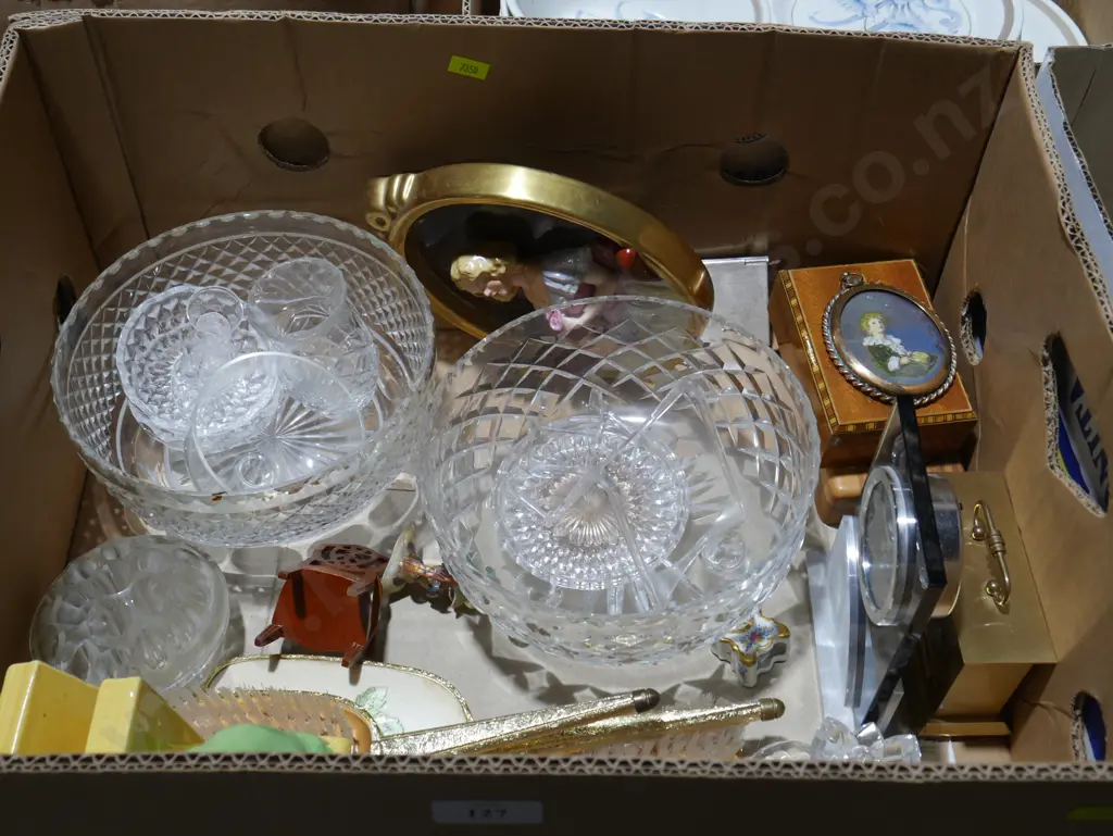 Clock, ornaments etc Image 1++