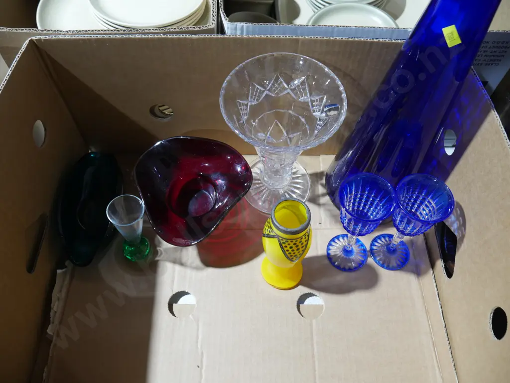 Coloured glassware Image 1++