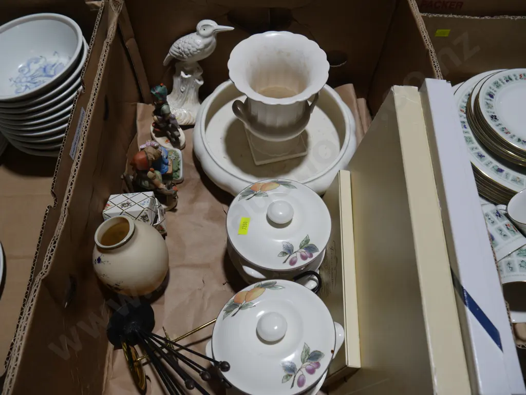 Placemats, China etc Image 1++