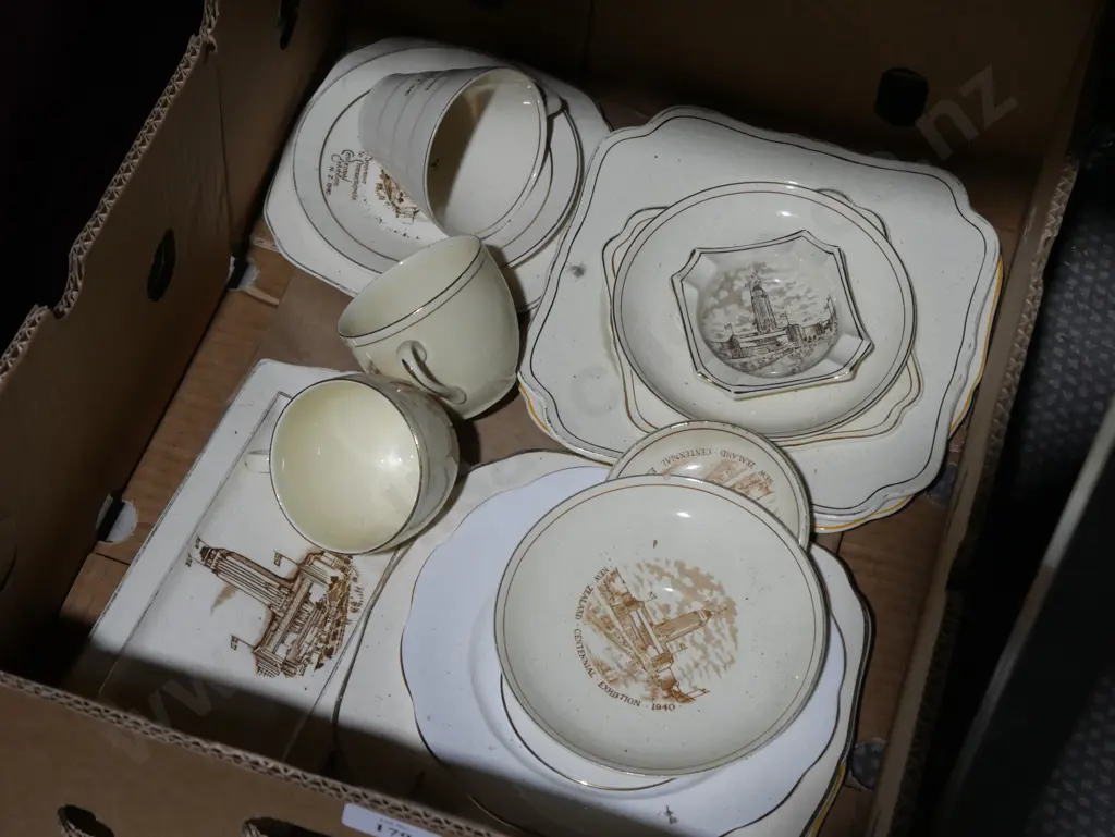 NZ collectable china Image 1++