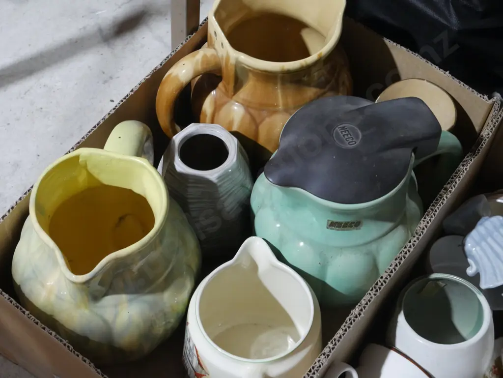 Old electric jugs etc Image 1++