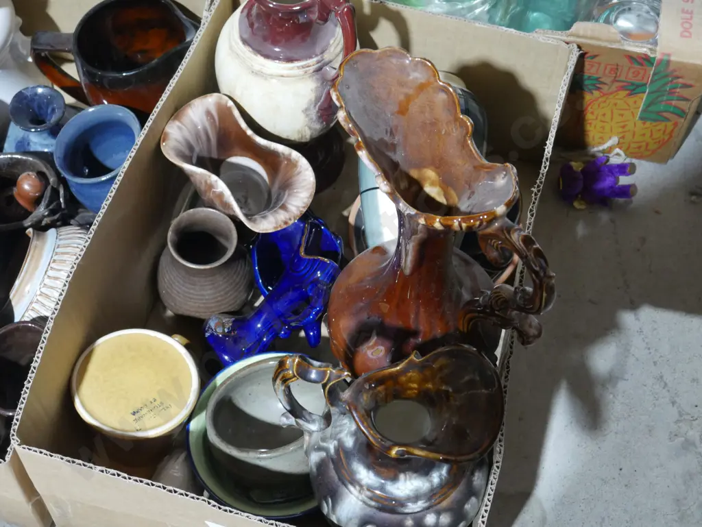 Pottery, jugs Image 1++