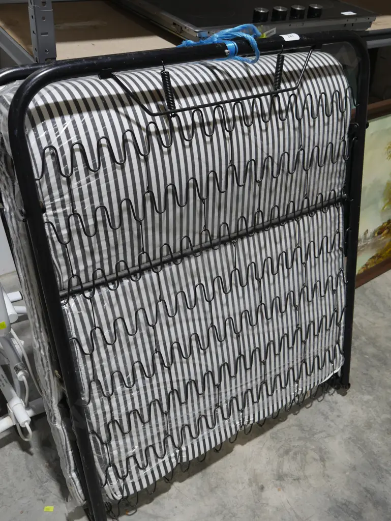 Folding bed Image 1++