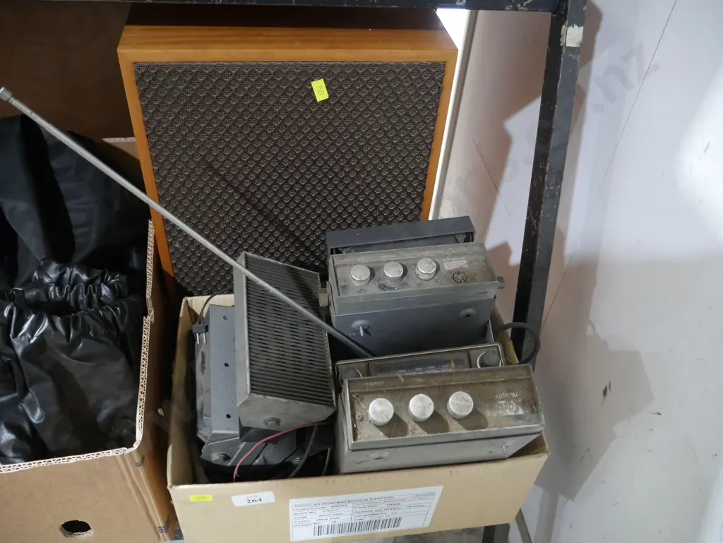Cb , speakers Image 1++